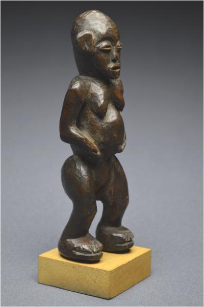 Tanzanie, Peuple Zigwa, Milieu du XXème siècle, Ancienne statuette anthropomorphe à patine brillante 2