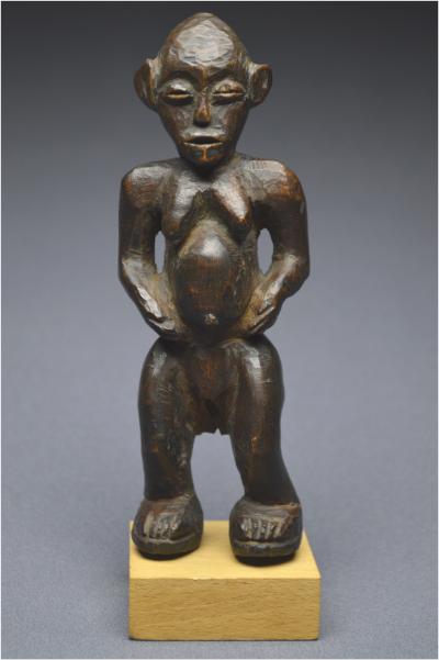 Tanzanie, Peuple Zigwa, Milieu du XXème siècle, Ancienne statuette anthropomorphe à patine brillante 2