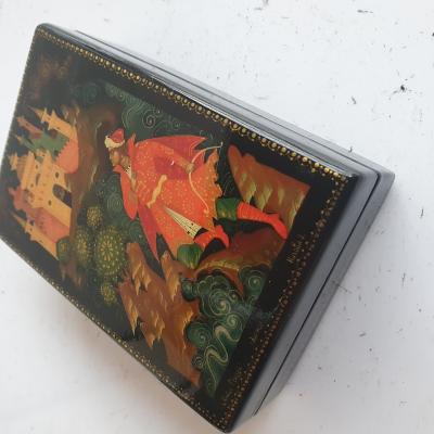Boite à bijoux laquée noir, 1970 - décor Russe 2