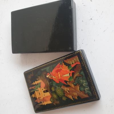 Boite à bijoux laquée noir, 1970 - décor Russe 2