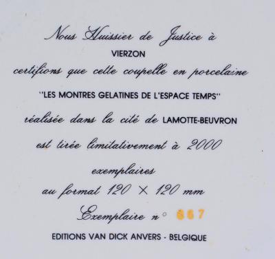 Salvador DALI  : Les montre gélatines de l’espace temps, 1989 - porcelaine signée 2