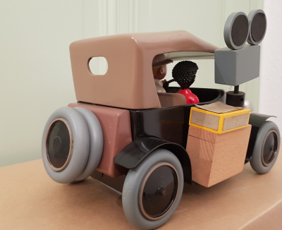 HERGE - Michel AROUTCHEFF, Voiture Tintin au Congo, bois, métal et résine 2