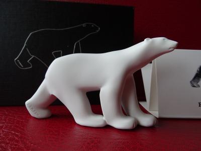 François Pompon - L’orso bianco - Sculpture en pietra fusa, 2024