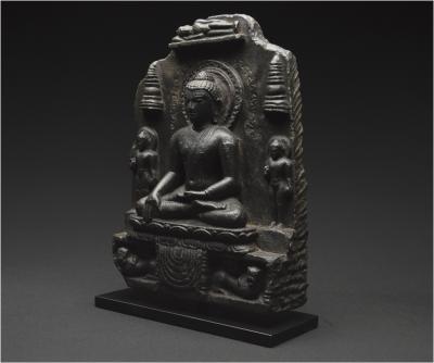 Inde, Dynastie Pala-Sena, Xème-XIIème siècle, Fragment de stèle en pierre représentant Bouddha 2