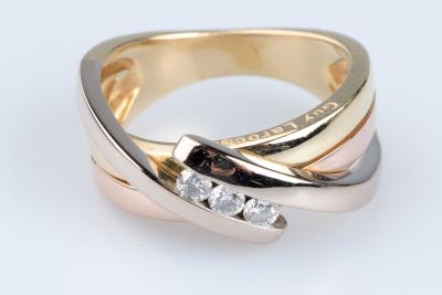 Bague Guy Laroche en Trois Ors 18K avec Diamants 2