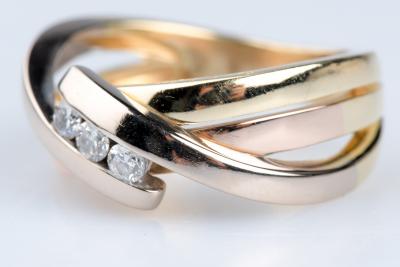 Bague Guy Laroche en Trois Ors 18K avec Diamants 2