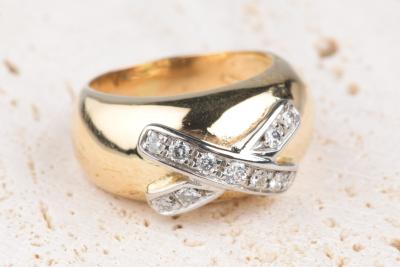 Bague croisée en or jaune 18 carats sertie de diamants 0,88 carats 2