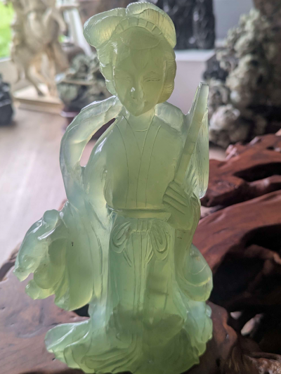 Courtesan, Serpentine jade, 20th century, China 2