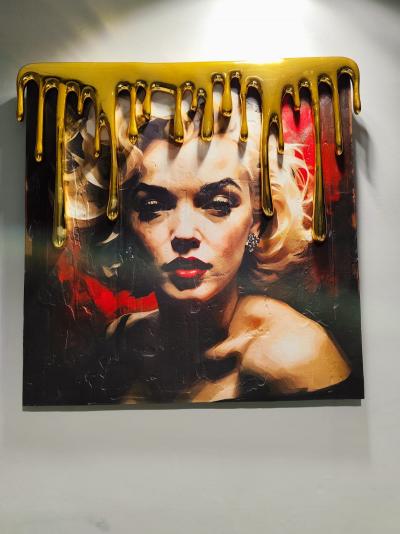 Sagrasse - Golden Art - The most beautiful woman ever - Résine et poudre de marbre 2