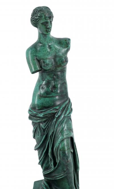 Salvador Dali - Vénus aux tiroirs - Signée dans le bronze 2