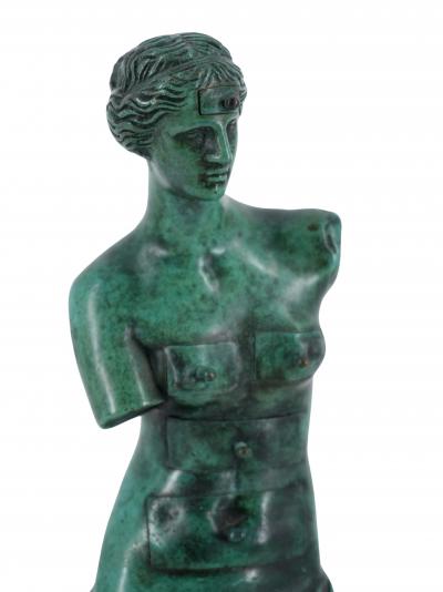 Salvador Dali - Vénus aux tiroirs - Signée dans le bronze 2
