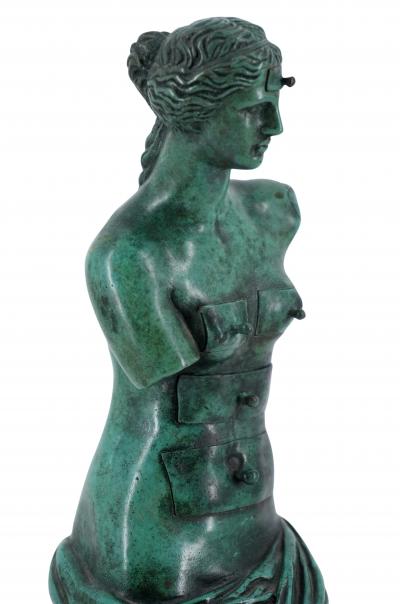 Salvador Dali - Vénus aux tiroirs - Signée dans le bronze 2