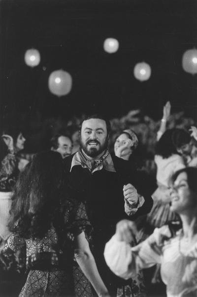 Steve Schapiro - Yes Giorgio, avec Pavarotti 1982 - Tirage argentique RC