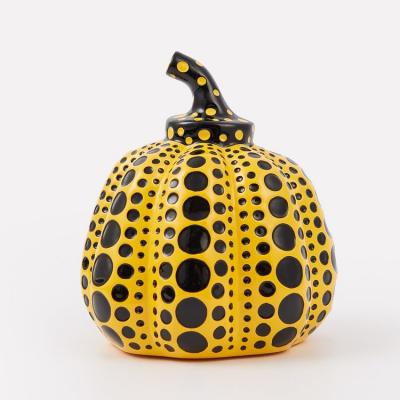 Yayoi KUSAMA - ensemble de 3 Mini Pumpkins (Yellow / Red / Pink) - Résine peinte à la main 2
