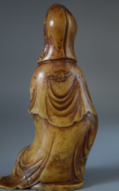 Guanyin en position assise 2