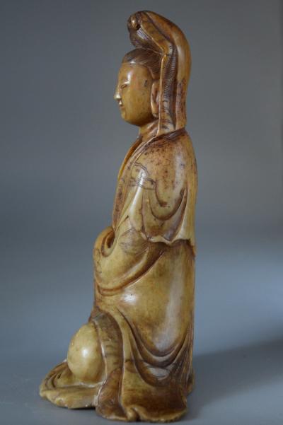 Guanyin en position assise 2