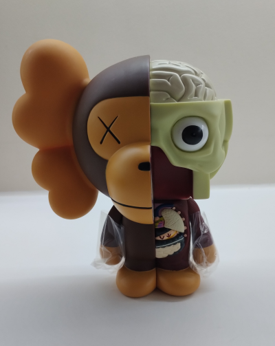 KAWS - KAWS BAPE figurine en vinyle Baby Milo disséquée marron 2011 2