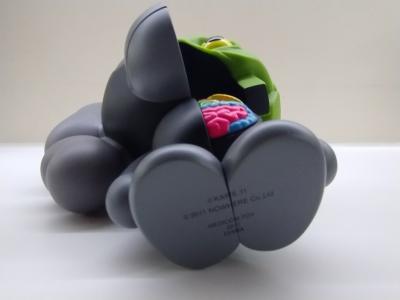 KAWS - KAWS BAPE figurine en vinyle Baby Milo disséquée Black 2011 2