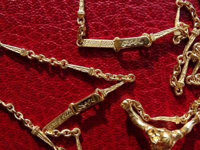 Salvador DALI (after) - Christ of Saint John of the Cross - Necklace and bracelet 2