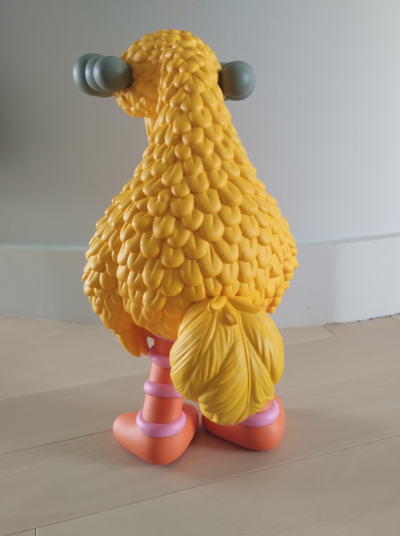 KAWS - Kaws & Sesame Street Big Bird Kaws 2025 - Sculpture en résine 2