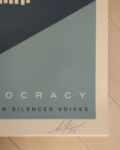 Shepard FAIREY (Obey) - Defend Truth 2024  - Impression offset signée au crayon 2