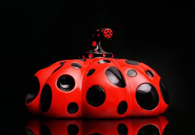 Yayoi KUSAMA: Naoshima Pumpkin (Red and Black) - Sculpture 2
