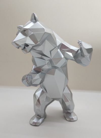 Richard Orlinski -Standing Bear, 2025 - sculpture 2