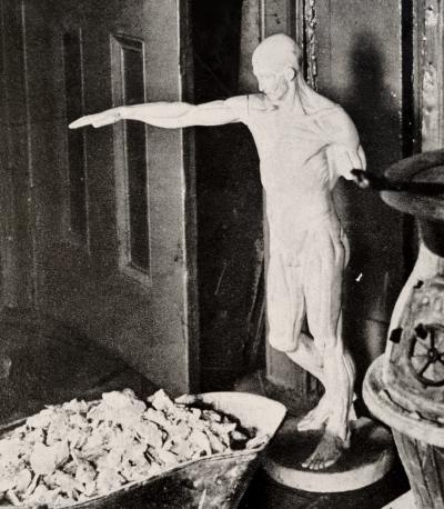 Man Ray, Studio in 8th Street New York, tirage argentique, 1918 2