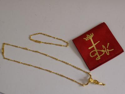Salvador Dalí (nach) – Christus des Heiligen Johannes vom Kreuz – Halskette und Armband 2