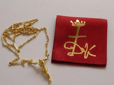 Salvador Dalí (nach) – Christus des Heiligen Johannes vom Kreuz – Halskette und Armband 2