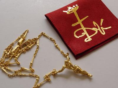 Salvador DALI (d’après) - Christ de Saint Jean de la Croix - Collier et bracelet