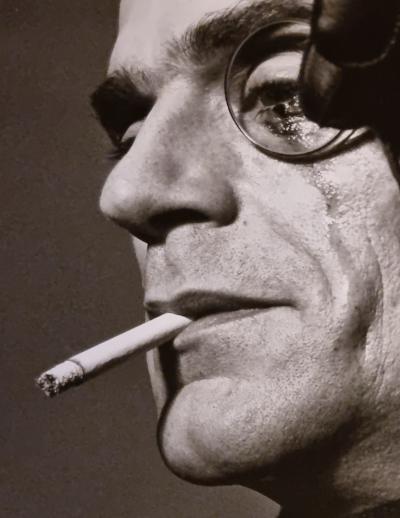 Michel Comte, Jeremy Irons à la cigarette, tirage argentique rare, 1990 2