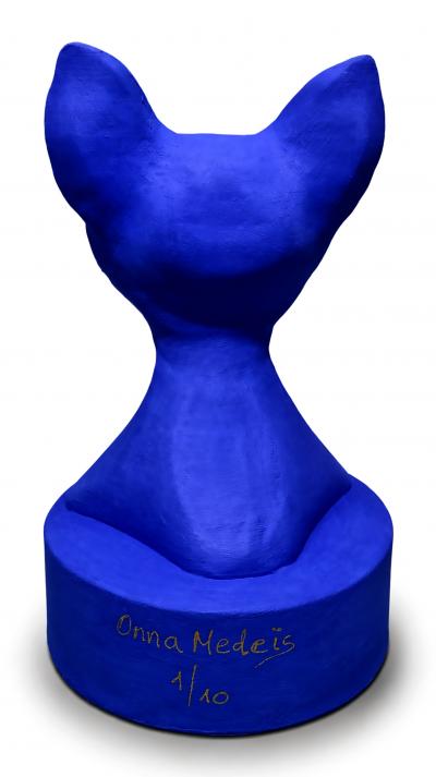 Onna Medeis, Sphynx monochrome, sculpture série limitée, 2025 2