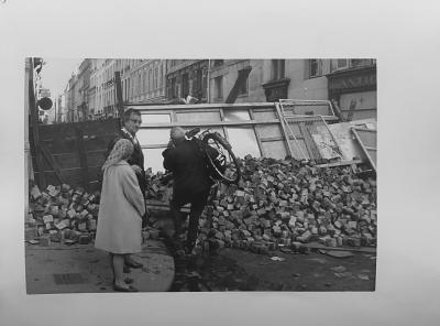 AP - Barricade Mai 68 - Tirage argentique 2