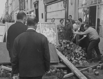 AP - Barricade Mai 68 - 2 - Tirage argentique 2
