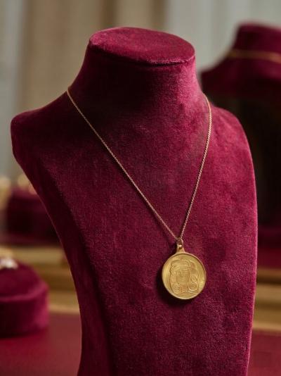 Pablo Picasso (after), young girl,  necklace and pendant 2