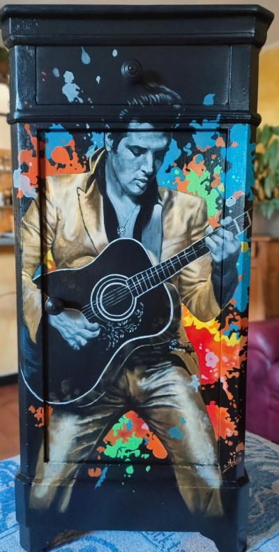 Sandra Melin . chevet Elvis. acrylique sur pin 2