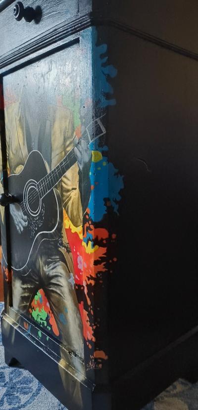 Sandra Melin . chevet Elvis. acrylique sur pin 2