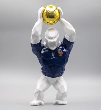 Richard ORLINSKI -  Kong Football -  Sculpture en résine limitée 2