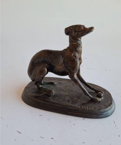 Pierre-Jules MÈNE  chien  Lévrier au jeu   Bronze sculpture signée 2