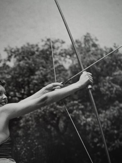Dora MAAR : Epreuve de tir à l’arc, Photographie originale 2