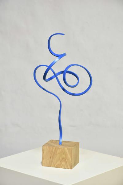 Bouillault - Serpentant - bleu - sculpture en Acier 2