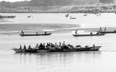 Jose Nicolas - José NICOLAS (1956) Chad 1983, Chari River Silver gelatin print 2