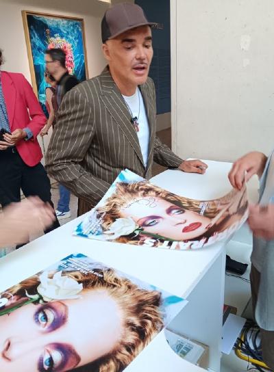 David LaChapelle x Uma Thurman - Affiche originale d’exposition (signé par l’artiste) - Vichy - 2026 2