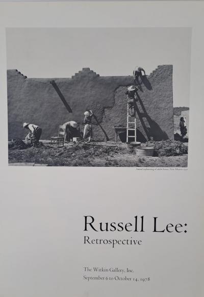 Russell Lee - Réfection annuelle du crépi d’une maison, Nouveau Mexique, 1940 - Affiche originale 2