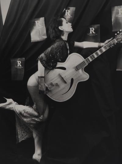 Irina IONESCO : Femme à la guitare, Tirage argentique original 2