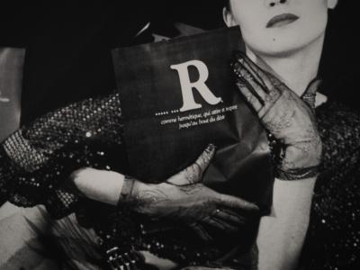 Irina IONESCO : Femme aux mains gantées, Tirage argentique original 2
