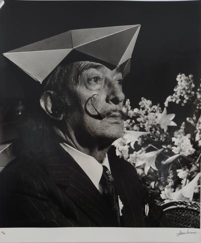Marc LACROIX : Dali au tricorne cubiste, 1971  Photographie originale signée 2