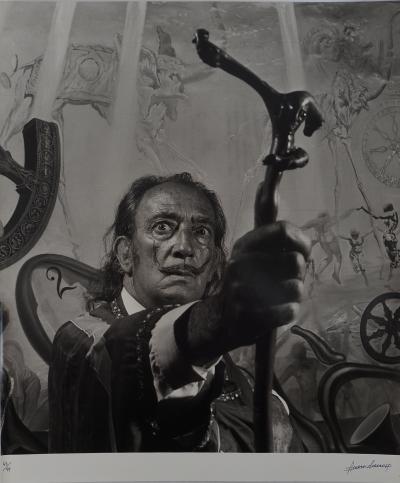 Marc Lacroix: Dali brandishing his cane, Original signed photograph 2