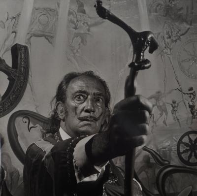 Marc Lacroix: Dali brandishing his cane, Original signed photograph 2